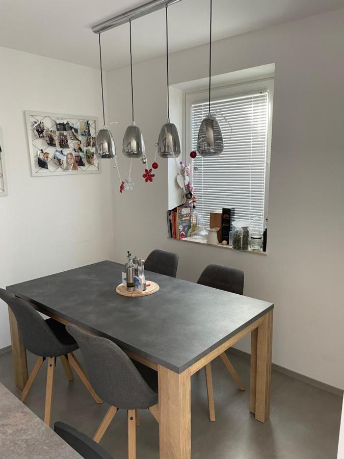 Family Home Koper Luaran gambar